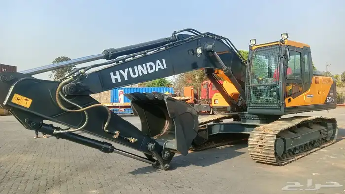 حفار (بوكلين) للآجار 2023 excavator for rent 2