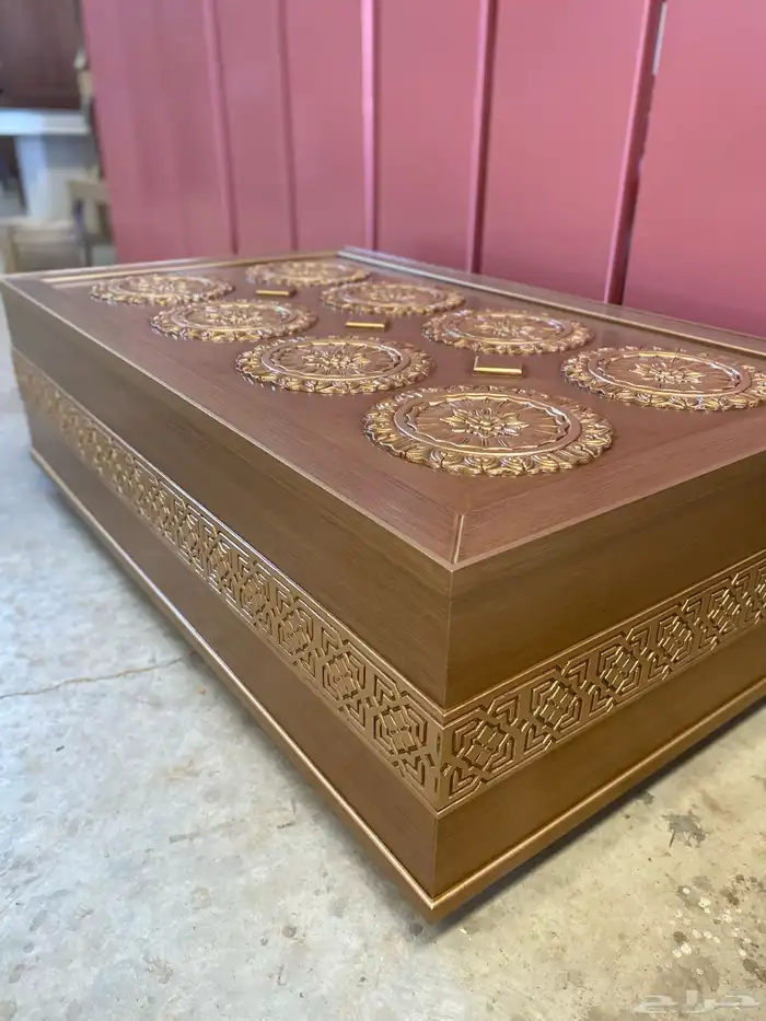 متخصصون في صناعة طاولات المجالس. والطعام وغرف النوم و ابواب 24