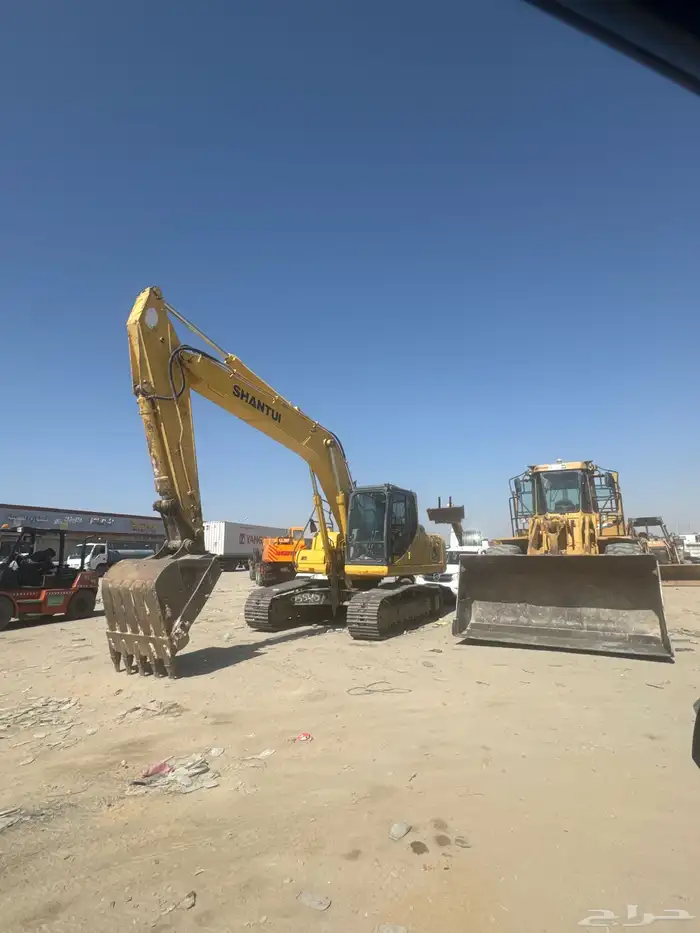 بوكلين حفار دقاق بكت للايجار 0