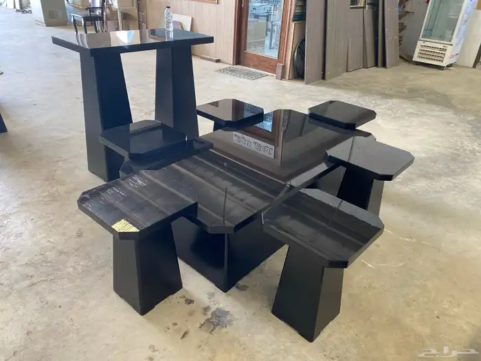 متخصصون في صناعة طاولات المجالس. والطعام وغرف النوم و ابواب 3