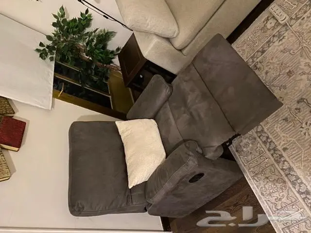 كنبة إسترخاء فردي شبه جديدة استخدام اسبوعين من هوم سنتر 0