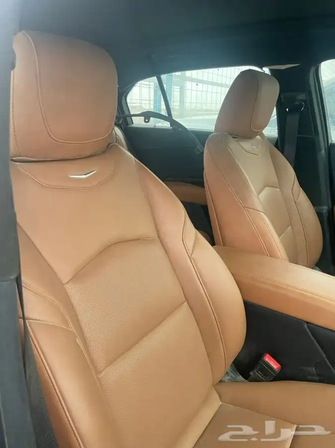 قطع غيار كاديلاك XT4 3