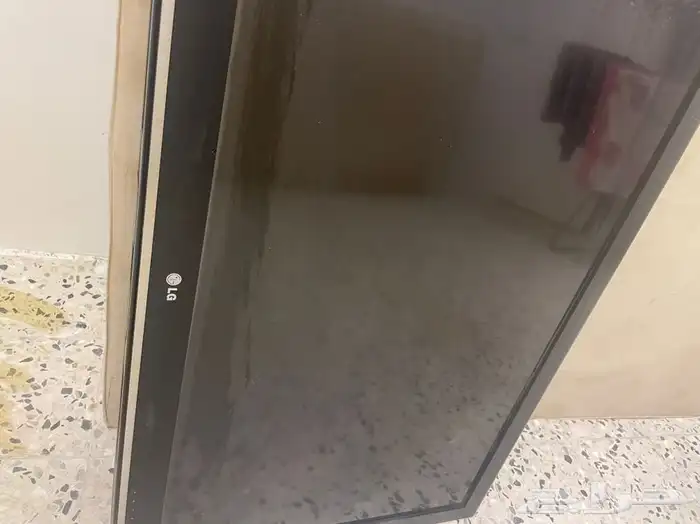 شاشة ال جي عاديه 42 بوصه نظيفه جدا 1