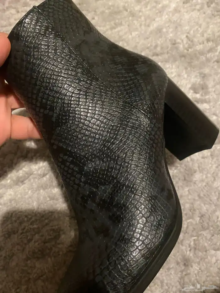 احذية ميلانو جديدة 40