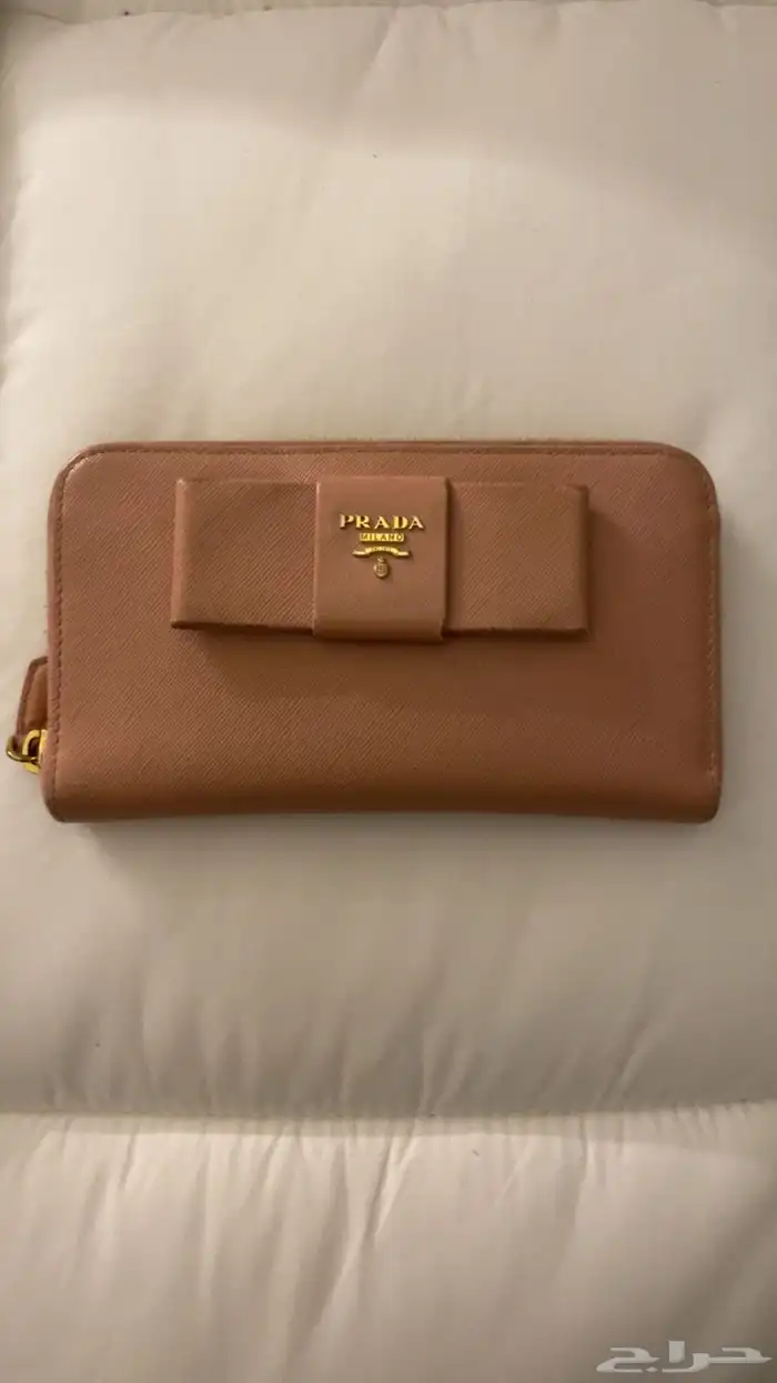 محفظة Prada أصلية للبيع 1