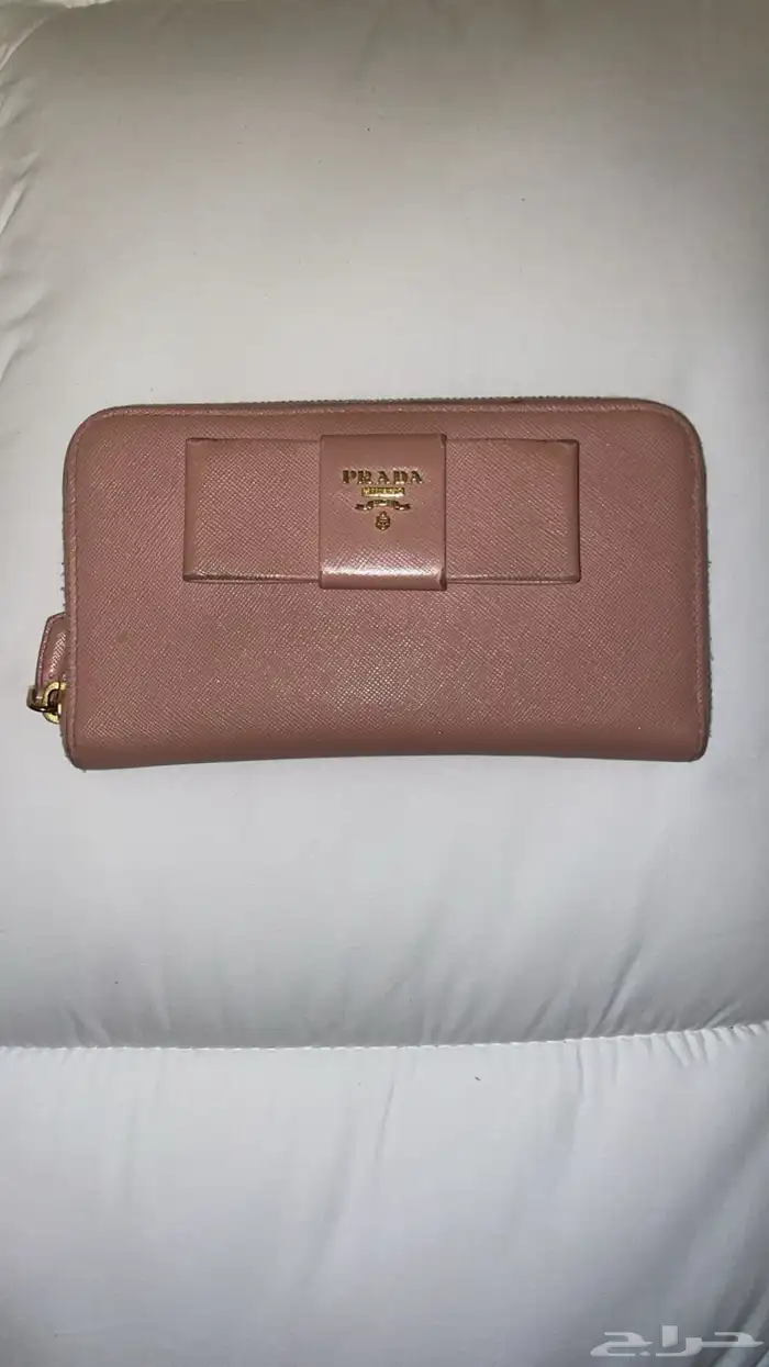 محفظة Prada أصلية للبيع 0