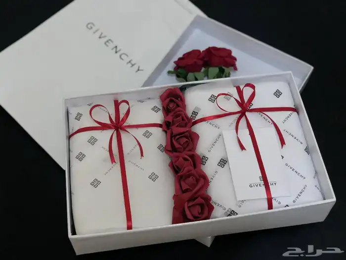 أطقم ماركه جفنشي اشماغة فندي 22