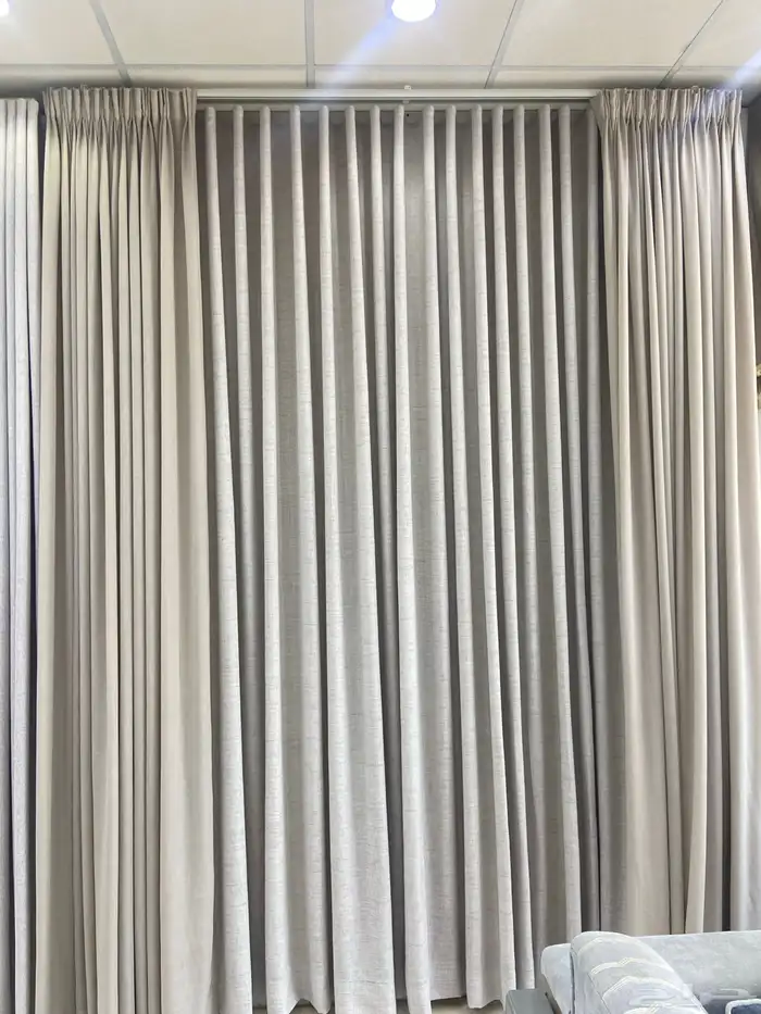 تفصيل ستائر ويف خطين بلاك آوت مع لنن 7