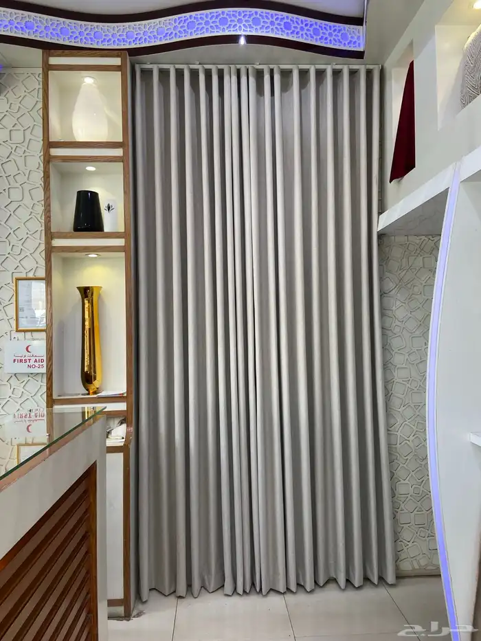 تفصيل ستائر ويف خطين بلاك آوت مع لنن 6