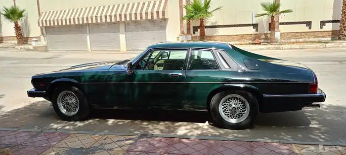 جاكوار اكس جي اس V12 6