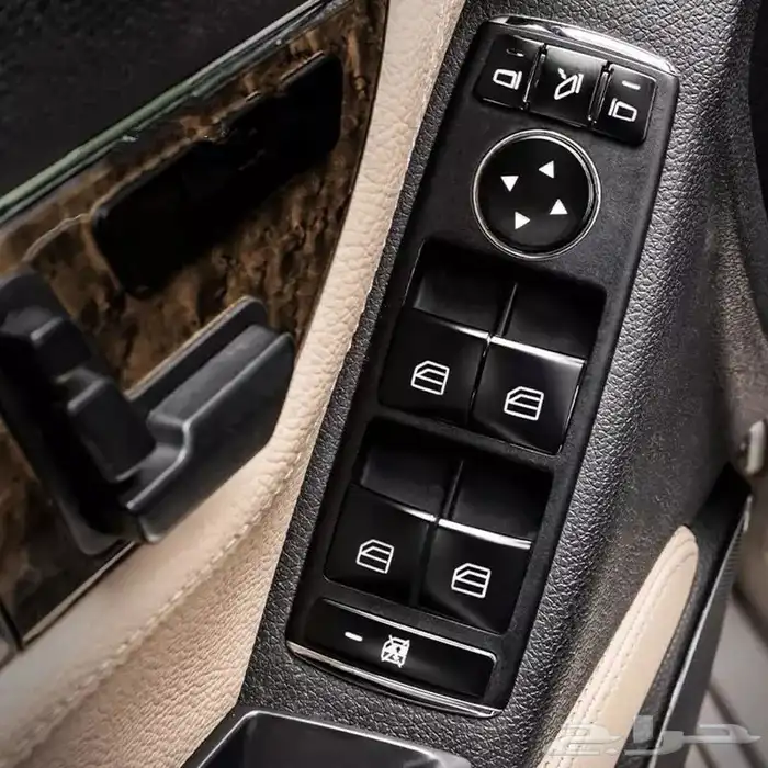 ليد مكيف و سماعات مرسيدس 37