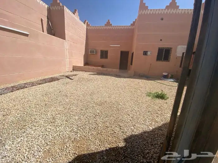 للبيع استراحه بحي الربيع برفحاء 0