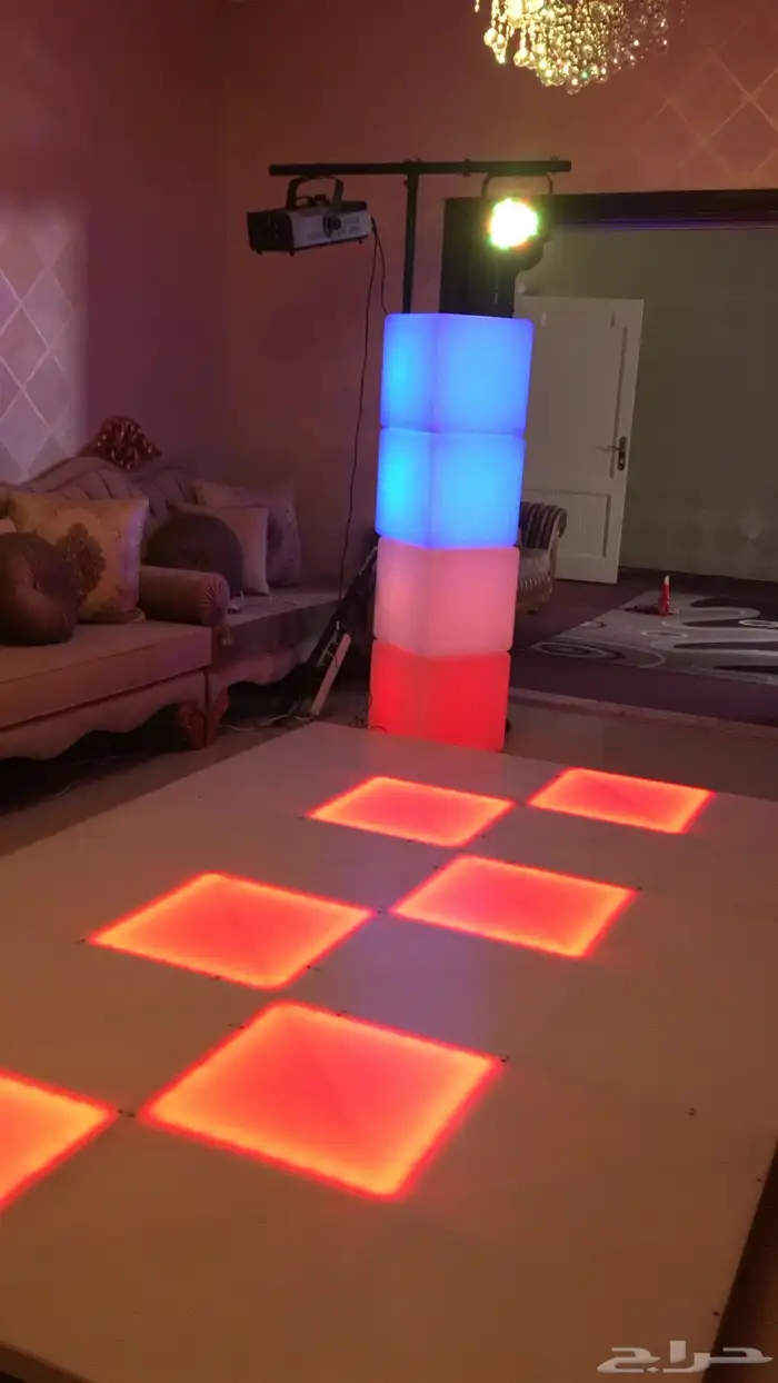 مكعبات مضئيه وطولات مضيئه وكراسي للبيع 7