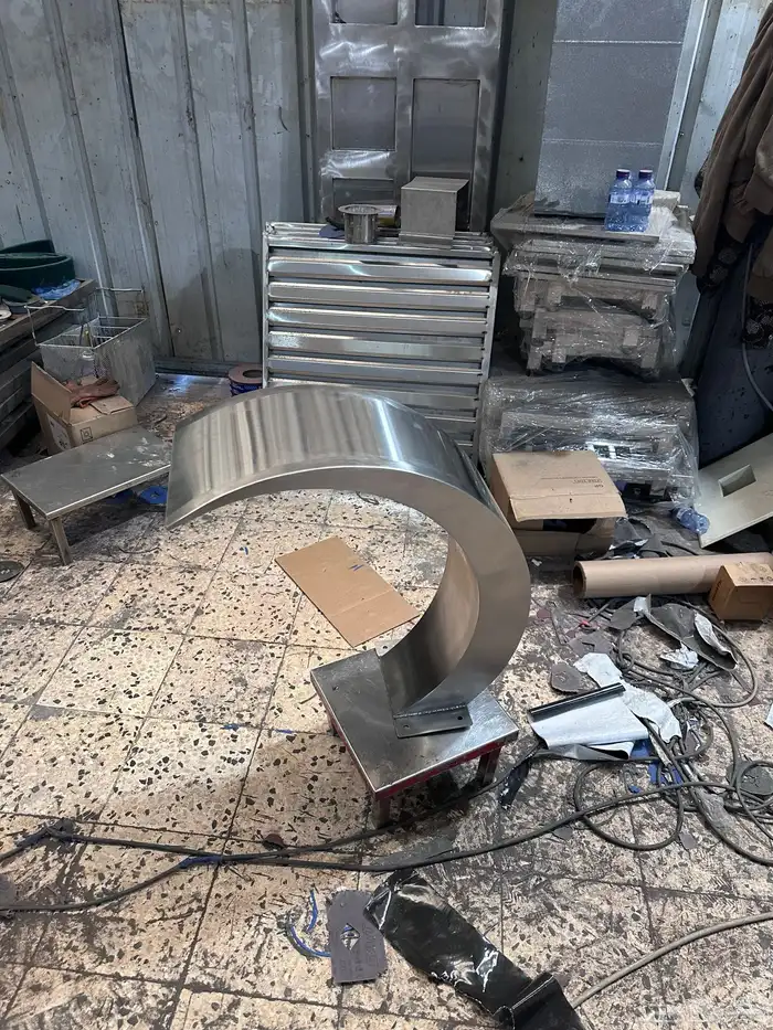مصبات شلالات ونوافير واضاءه نوافير وشلالات 1