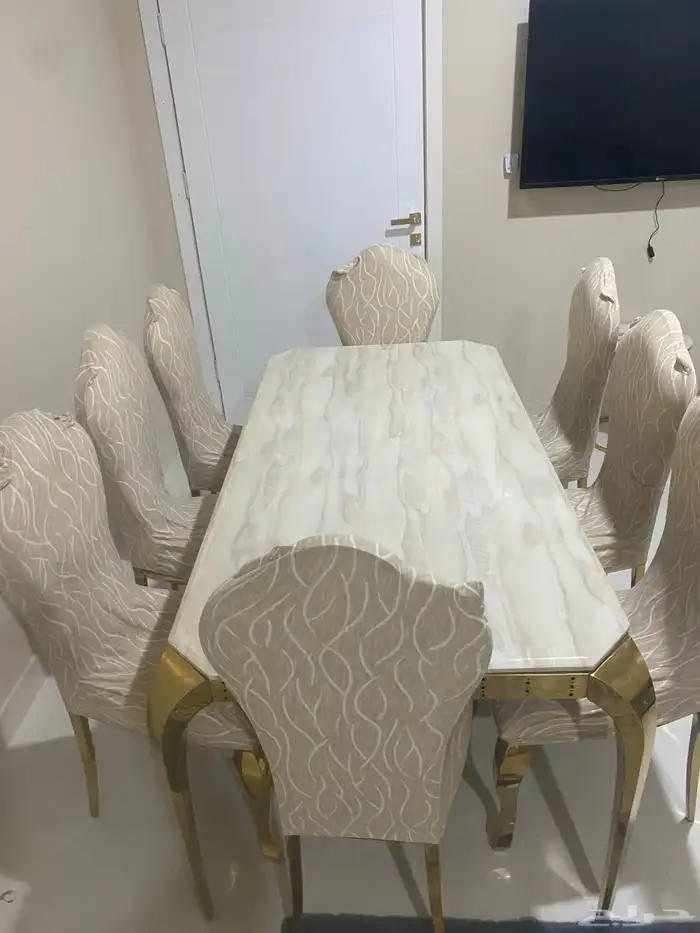 طاولة طعام جديده للبيع 0