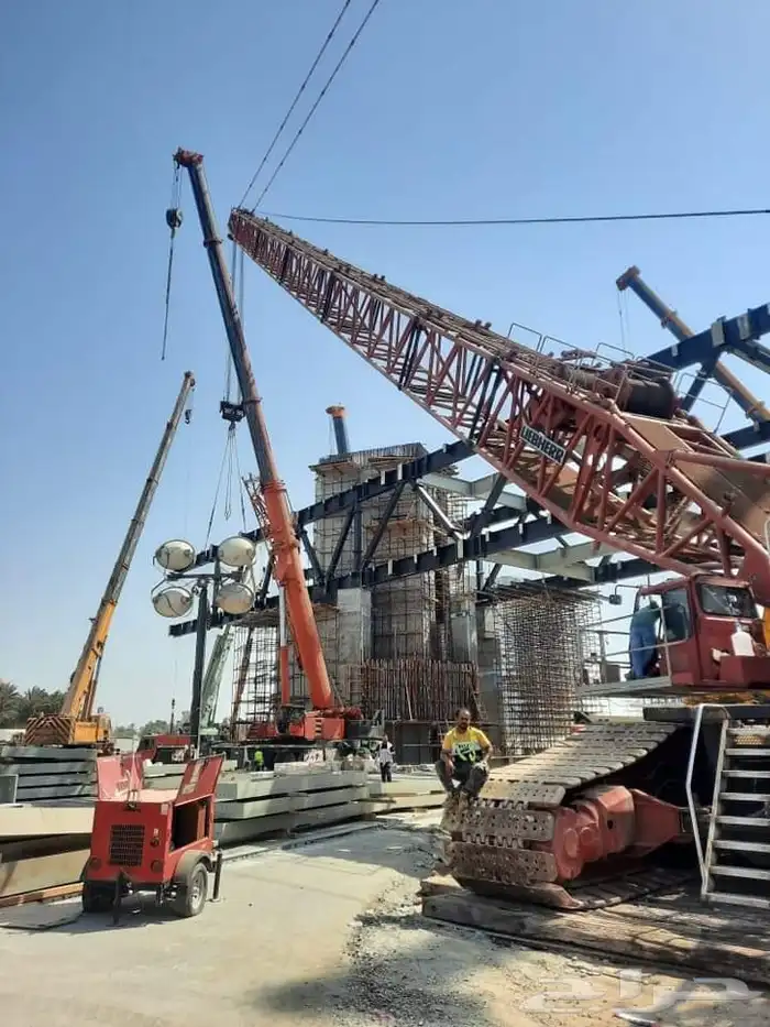 Crawler crane كرين 650 طن 3