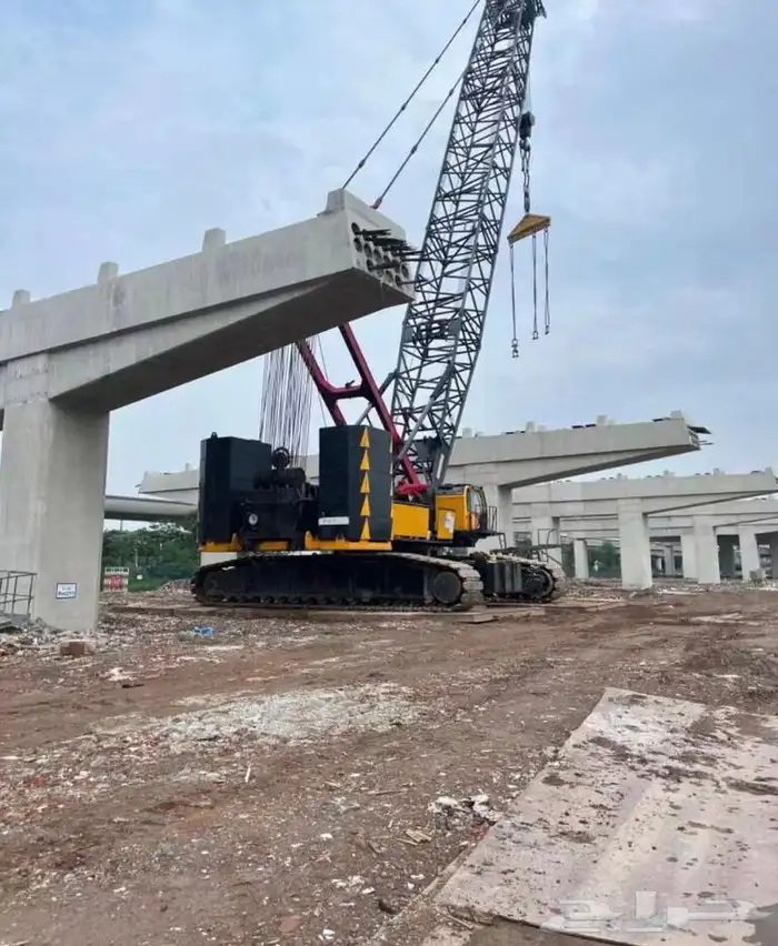 Crawler crane كرين 650 طن 10