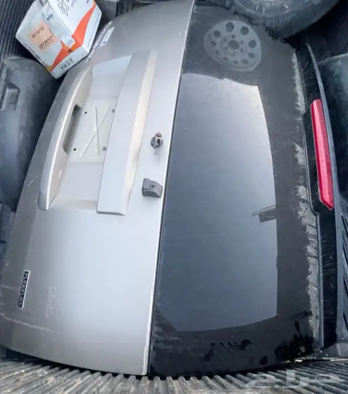 للبيع شنطه مع القزاز جمس2010 1