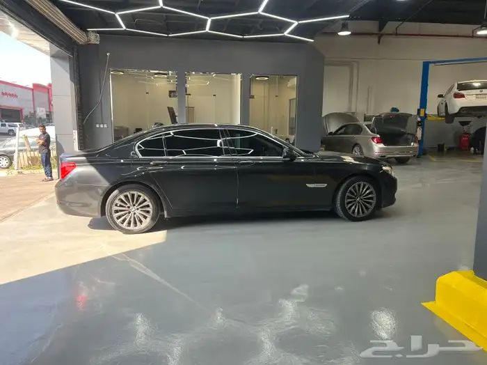 مكاين وقيرات بي ام 730 موديل من 2016الى 2023 3