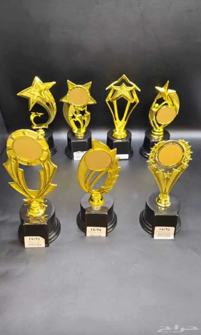 دروع تذكارية 15