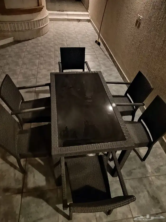 طاولة للبيع 1