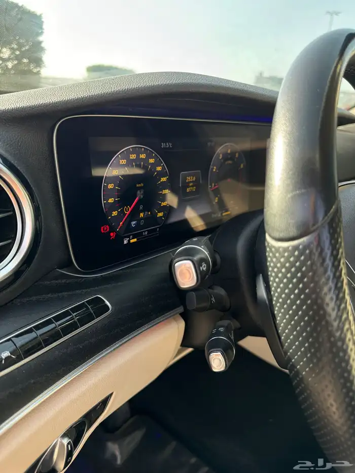 مرسيدس E300 موديل 2018 8