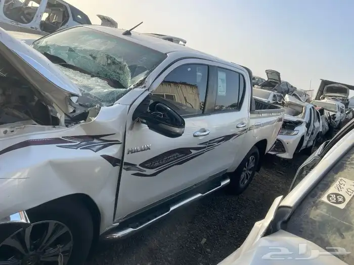 هايلوكس تشليح قطع غيار فقط2020 4