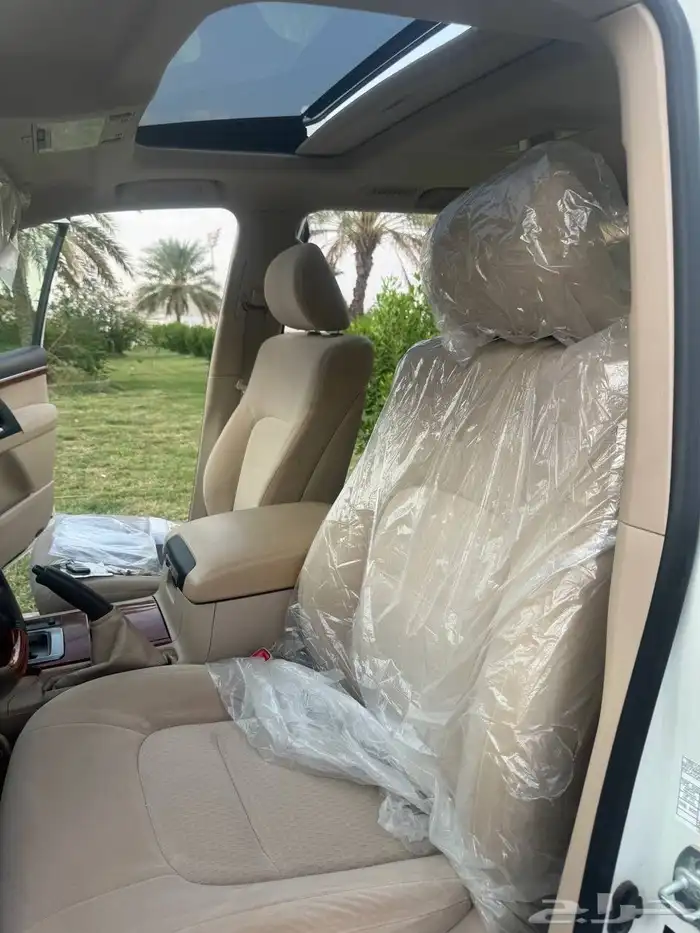 لاندكروزر 2015 مخزن ممشى 35 الف فقط 40