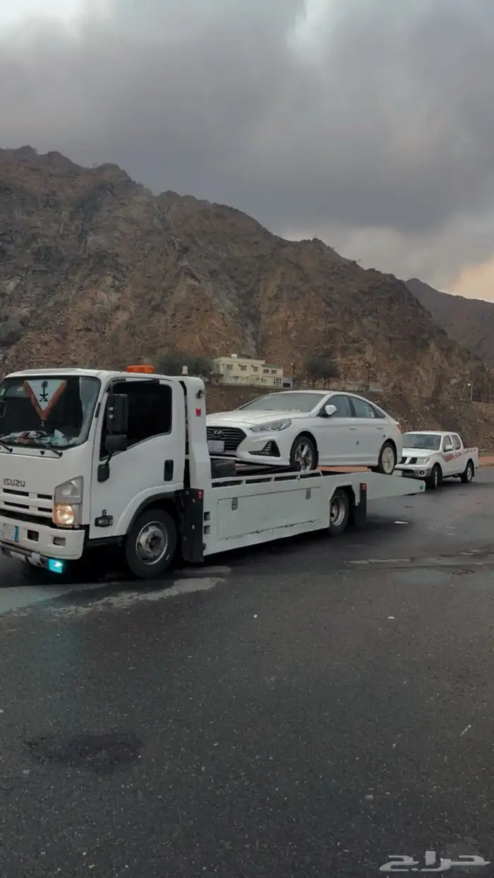 سطحة ابها عقبة ضلع خميس مشيط جيزان جدة لنقل السيارات 4
