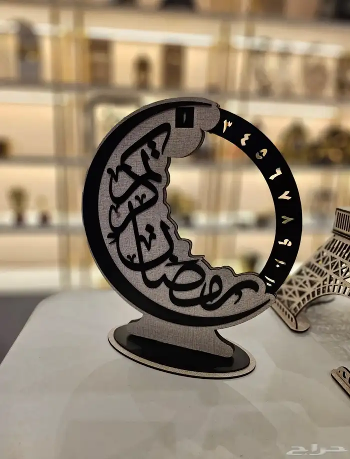 متخصصين في اللوحات التجاريه والحفر ليزر على الخشب والاكريلك 1