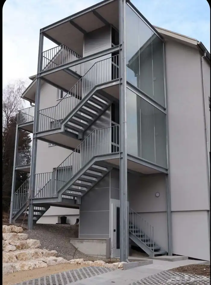 دربزين مسكة درج اثاث ديكورات منجرة حدادة 7