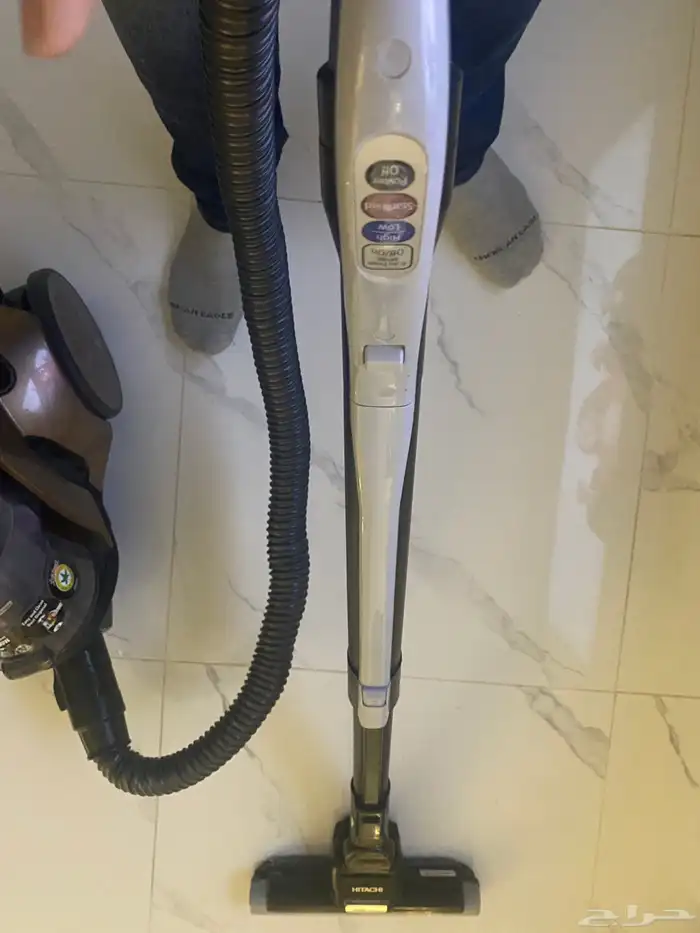 مكنسه هيتاشي استخدام قليل  CV-SC22 SS220 PWH 12