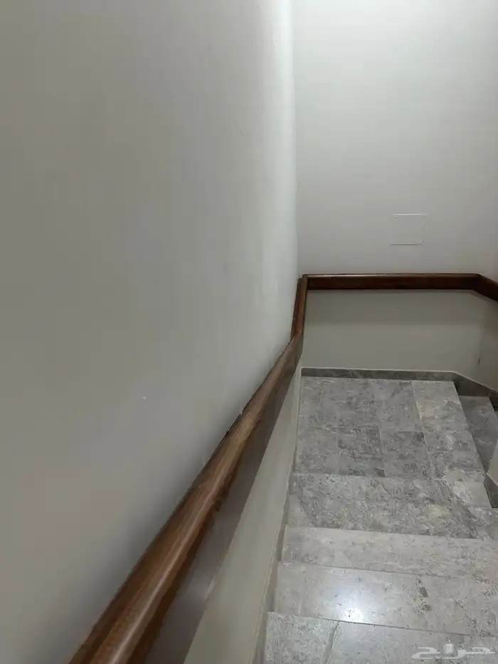 دربزين مسكة درج اثاث ديكورات منجرة حدادة 3