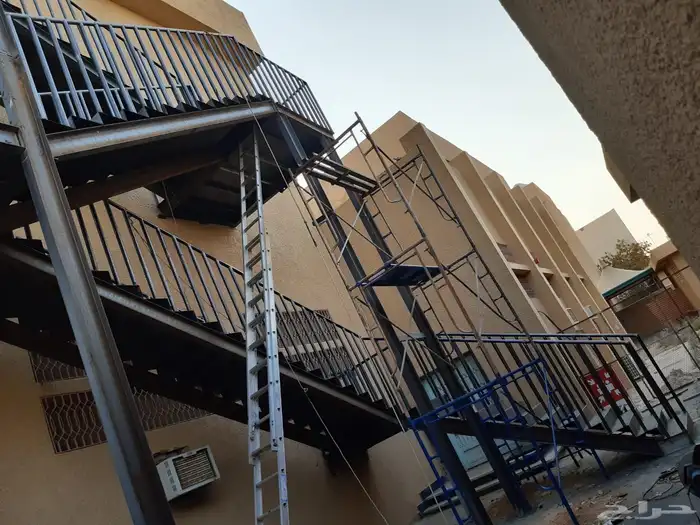 دربزين مسكة درج اثاث ديكورات منجرة حدادة 4