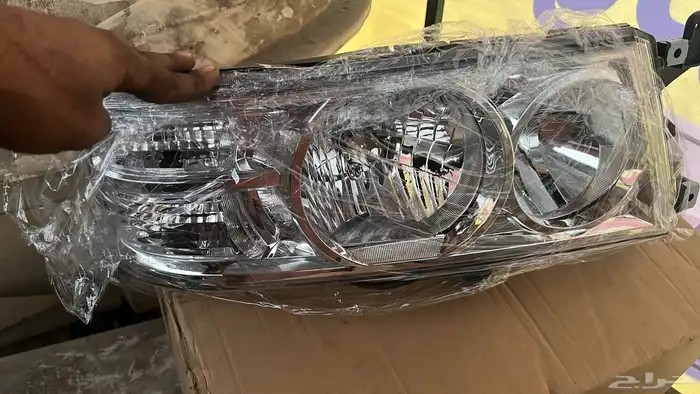 للبيع قطع غيار تويوتا باص كوستر 5