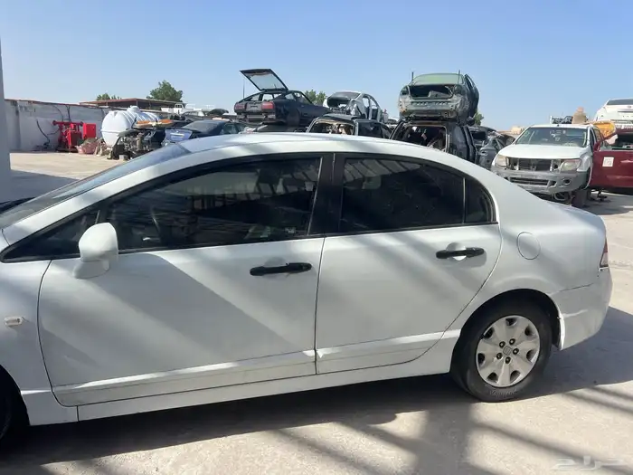 هوندا سيفيك قطع غيار تشليح فقط 4