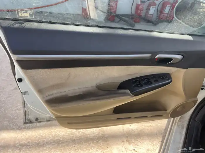هوندا سيفيك قطع غيار تشليح فقط 8