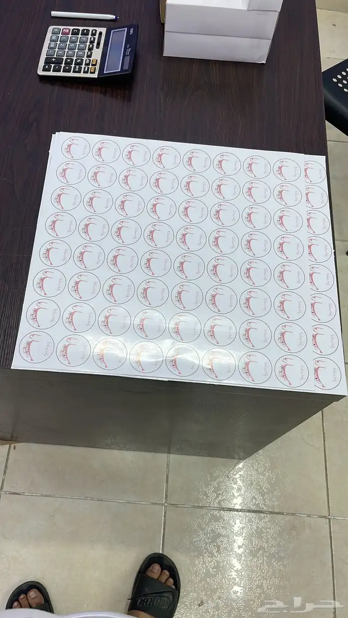 ستيكرات . بروشورات . بنرات . اكريليك . تصميم . لوقو 7