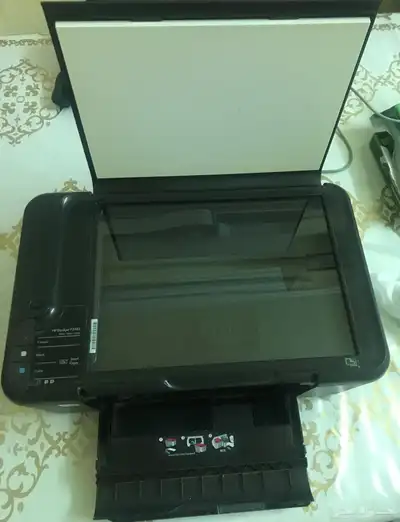 طابعة HP موضحة بالصورة 0