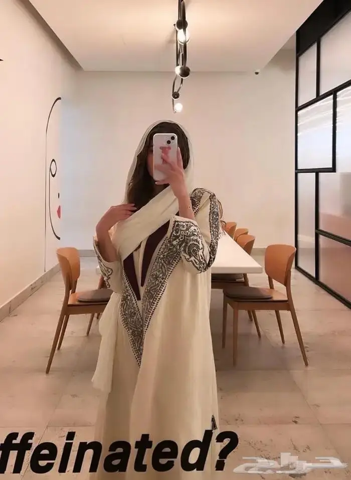 عبايات مصممات شبة جديدة للبيع 2