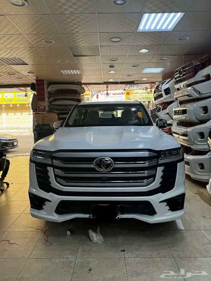ترهيم لا ندكروزر 2024 VXR 9