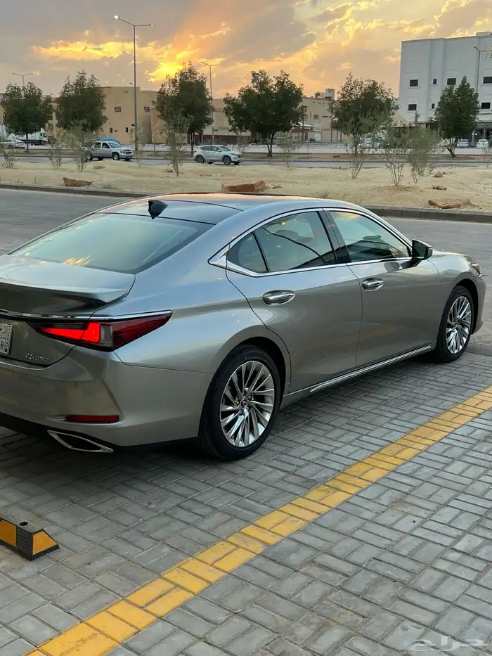 لكزس ES350 جديد 2023 (( مباع )) 7