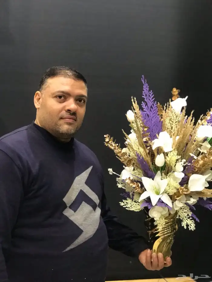 منسق وخطاط مصري جنسيه 35