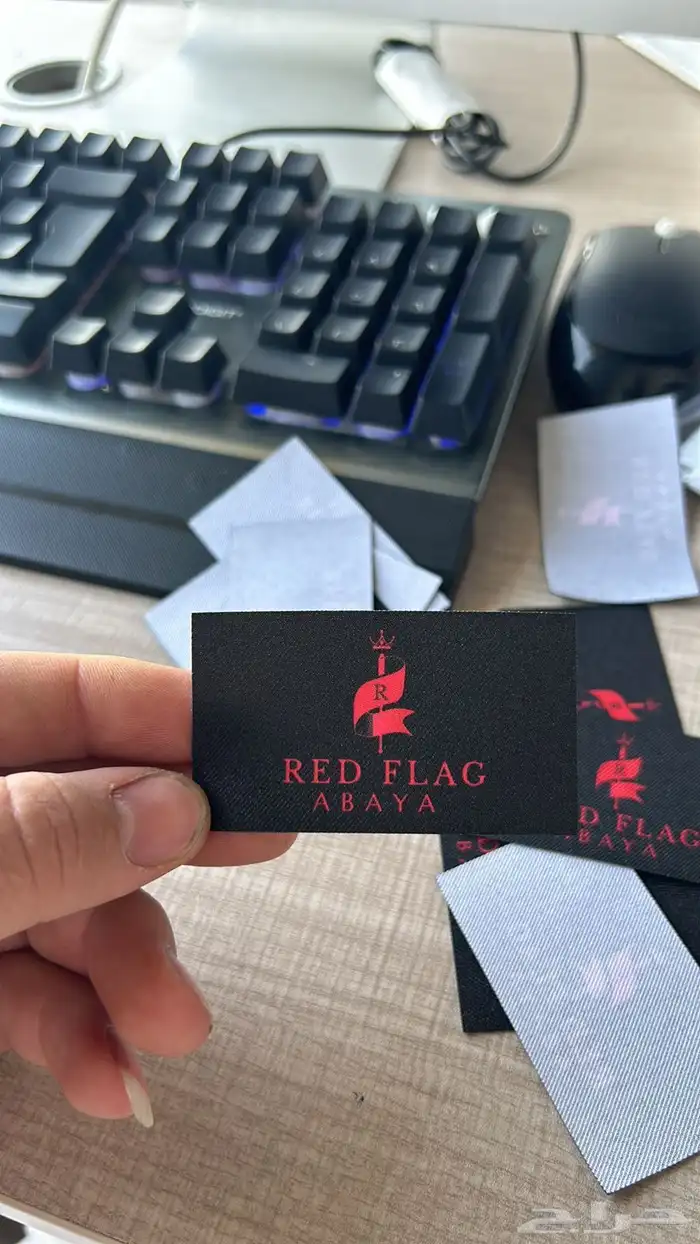 تنفيذ كافت أنواع المطبوعات ليبل قماش لوقو جلد اكرليك عبايات 4