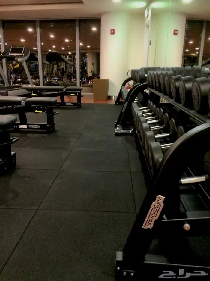 الأرضيات الرياضية 9