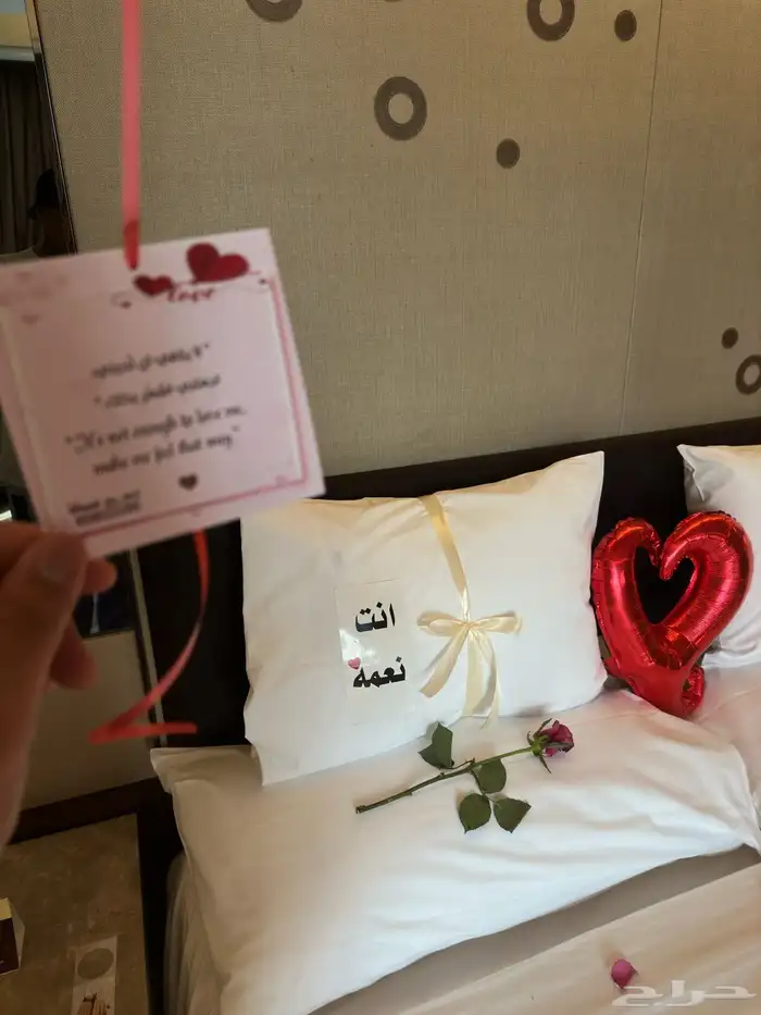 نور فاد تزين غرفه رومنسيه شموع بالونات ورد 3