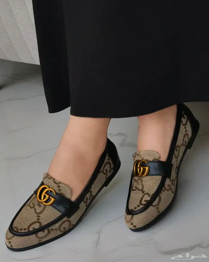 فلات ماركات متنوعة نسائي 30