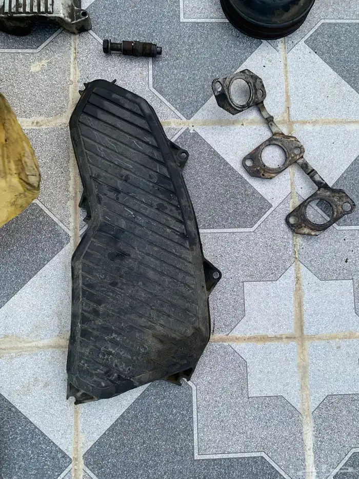 قطع مكينة لاندكروزر 2007 ديزل2006 5