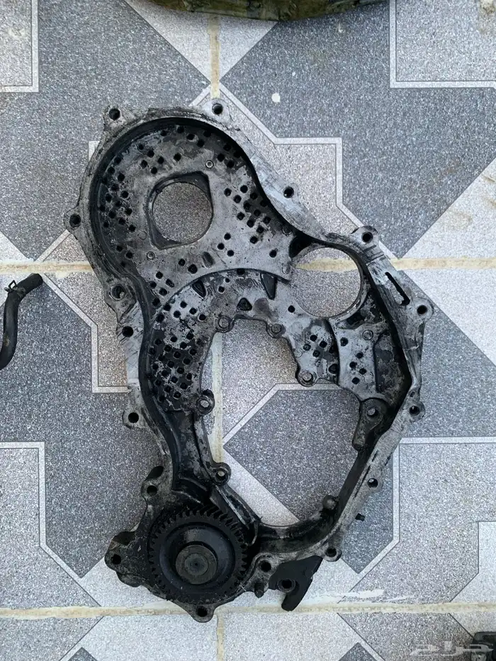 قطع مكينة لاندكروزر 2007 ديزل2006 12