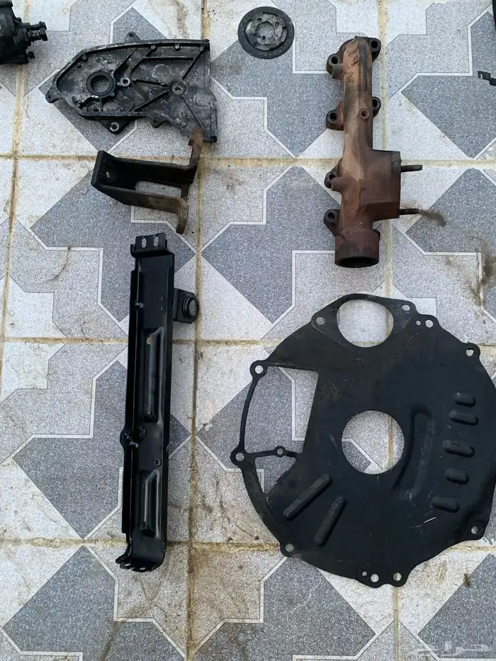 قطع مكينة لاندكروزر 2007 ديزل2006 21